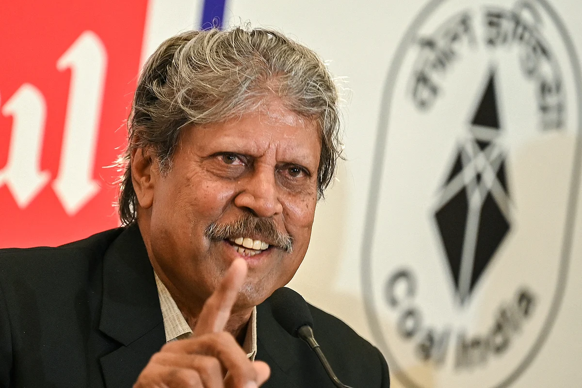 Hintli Efsane Kapil Dev, Asya Kupası Kupa Tartışmasının Ardından Medyayı Spora Odaklanmaya Çağırdı
