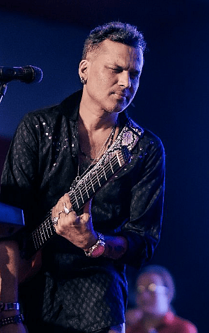 Hintli Şarkıcı Zubeen Garg Singapur'da Tüplü Dalış Kazasında Öldü; Assam Cm Başsağlığı Diliyor