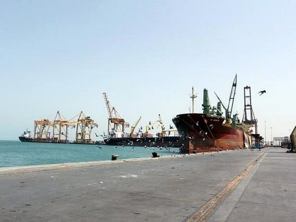 İsrail Ordusu, Tahliye Uyarılarının Ardından Yemen'in Kızıldeniz Limanı Hodeidah'a Saldırdı