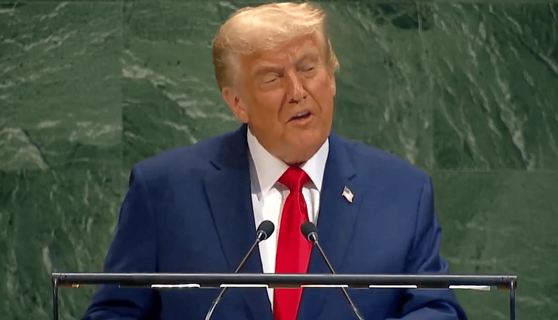 İzle: Trump 'Kötü BM Yürüyen Merdivenini' Çarptı, Dünya Organının 'Batı'ya Yönelik Saldırıyı Finanse Ettiğini' Söyledi
