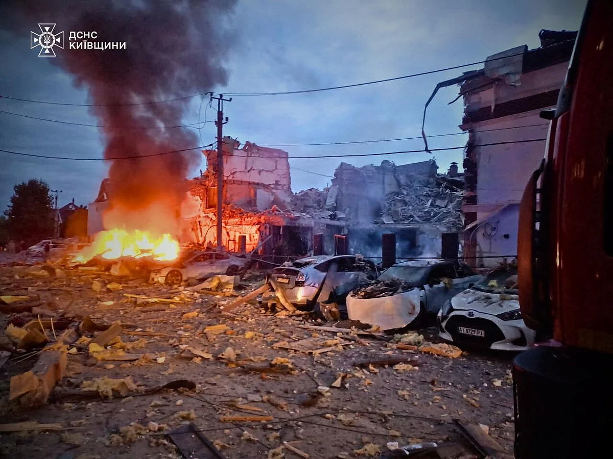 Kiev'de Rus Füze ve İnsansız Hava Aracı Saldırısı Dördü Öldürdü