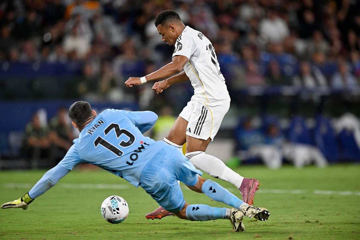 La Liga: Mbappe Ayracı Vururken Real Madrid Levante'yi Ezdi