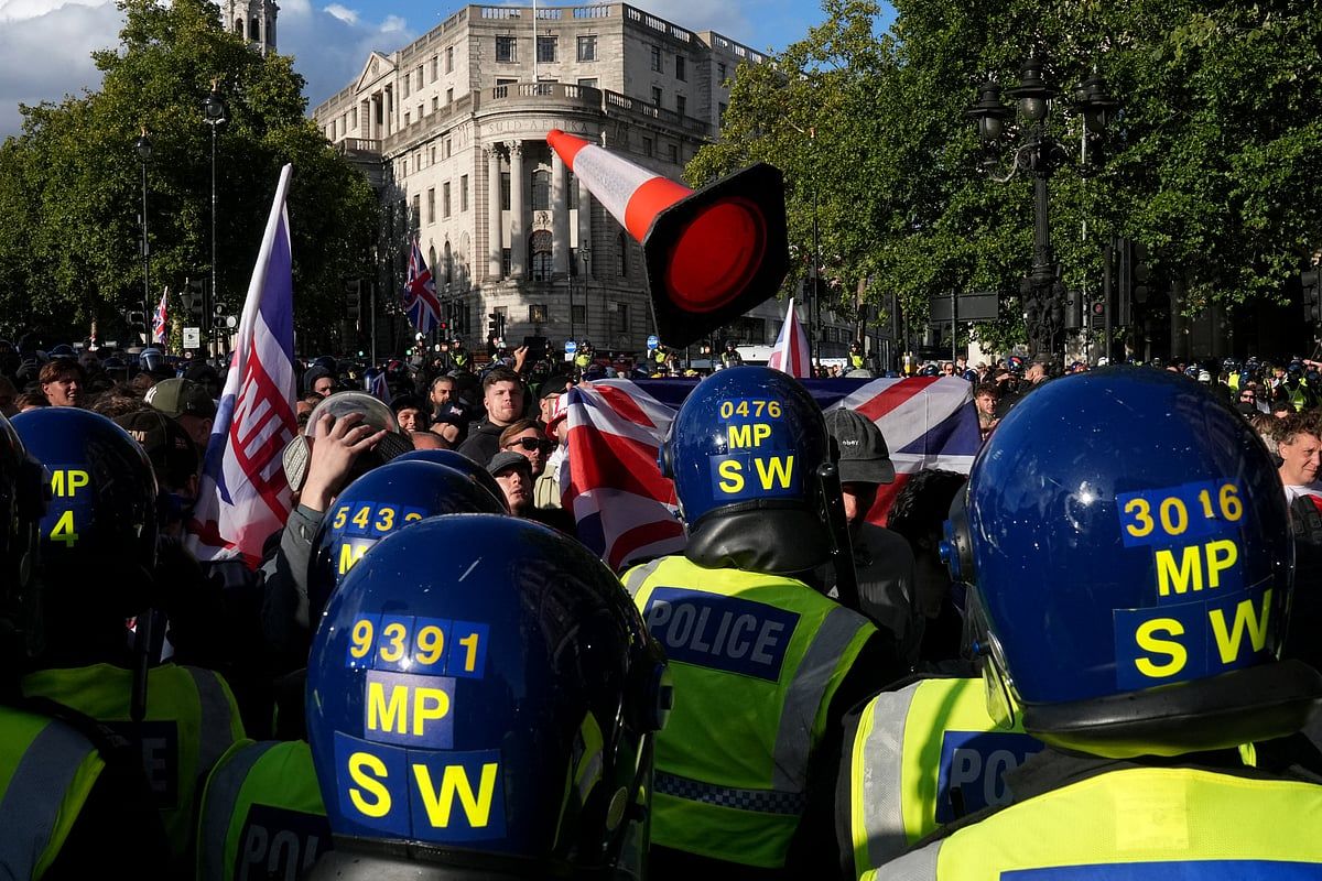 Londra Protestoları: İngiltere'nin Yıldızı Polise Saldırıyı Kınadı, İngiltere'nin 'Saygı Üzerine İnşa Edildiğini' Söyledi