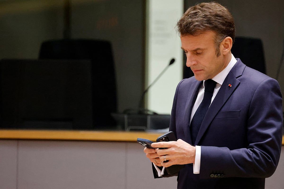 Macron, ABD Başkanlık Konvoyu Tarafından Engellendikten Sonra Trump'ı Aradı, Toplantıya Yürüdü