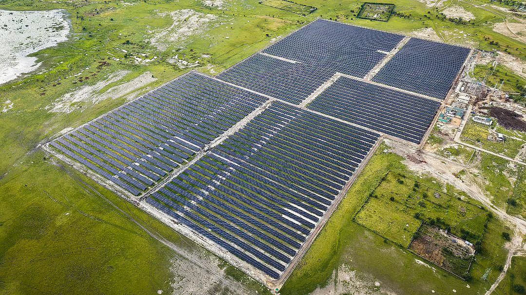 'Mahkumiyet Seçimi': BAE, Çad'da 274.000 Evi Besleyen 50 Mw Güneş Enerjisi Santrali Kurdu