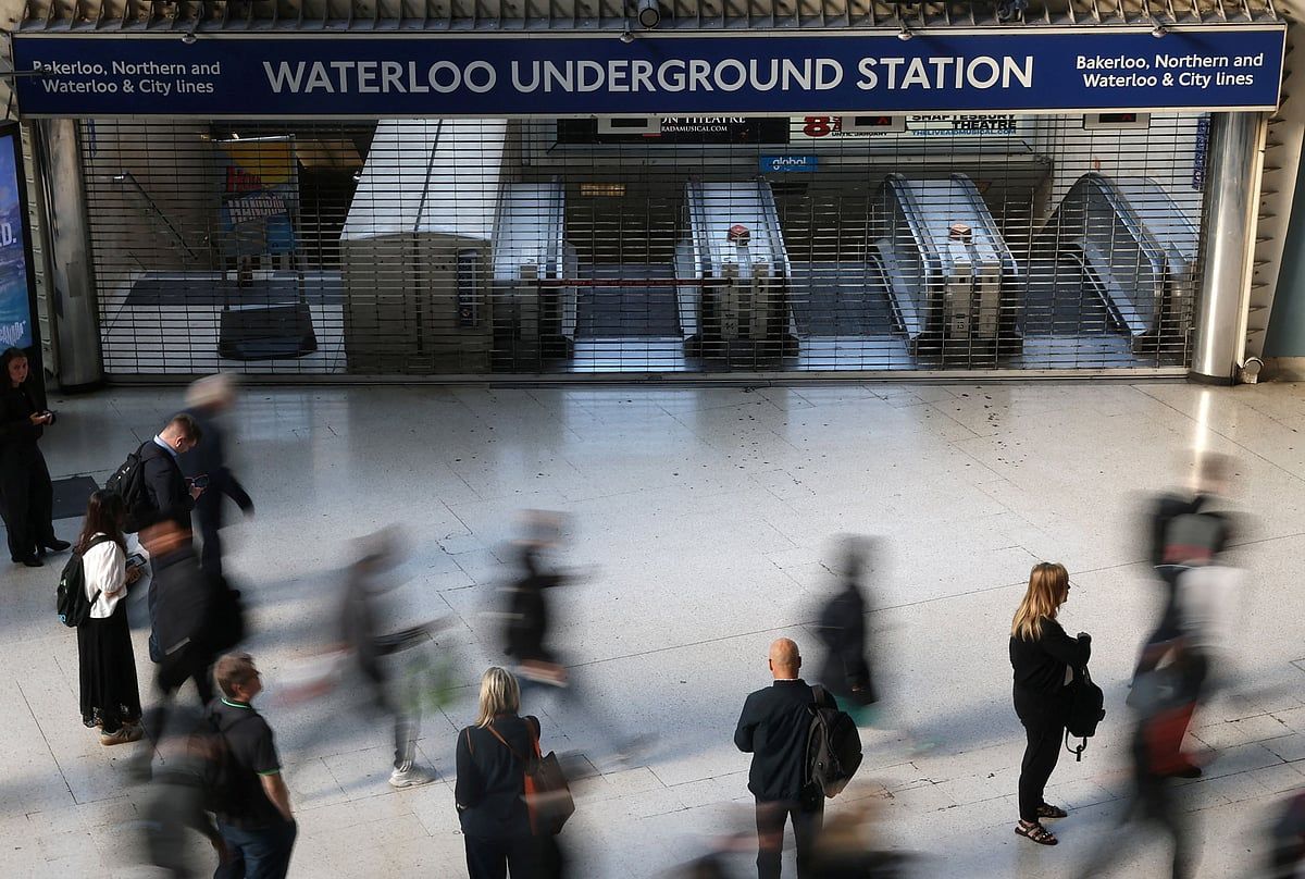 Metro Grevi ikinci Güne Girerken Londra Yolcuları Bisikletlere ve Teknelere Yöneliyor