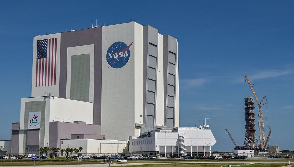 Nasa, 2026'da Ayın Etrafına Astronot Gönderme Yolunda Olduğunu Söyledi