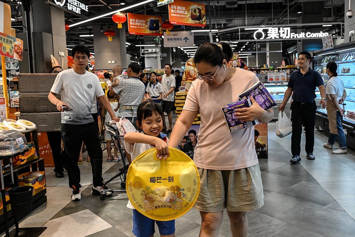 Okullar Kapandı, Ragasa Tayfunu Hong Kong'a Yaklaşırken Uçuşlar İptal Edildi