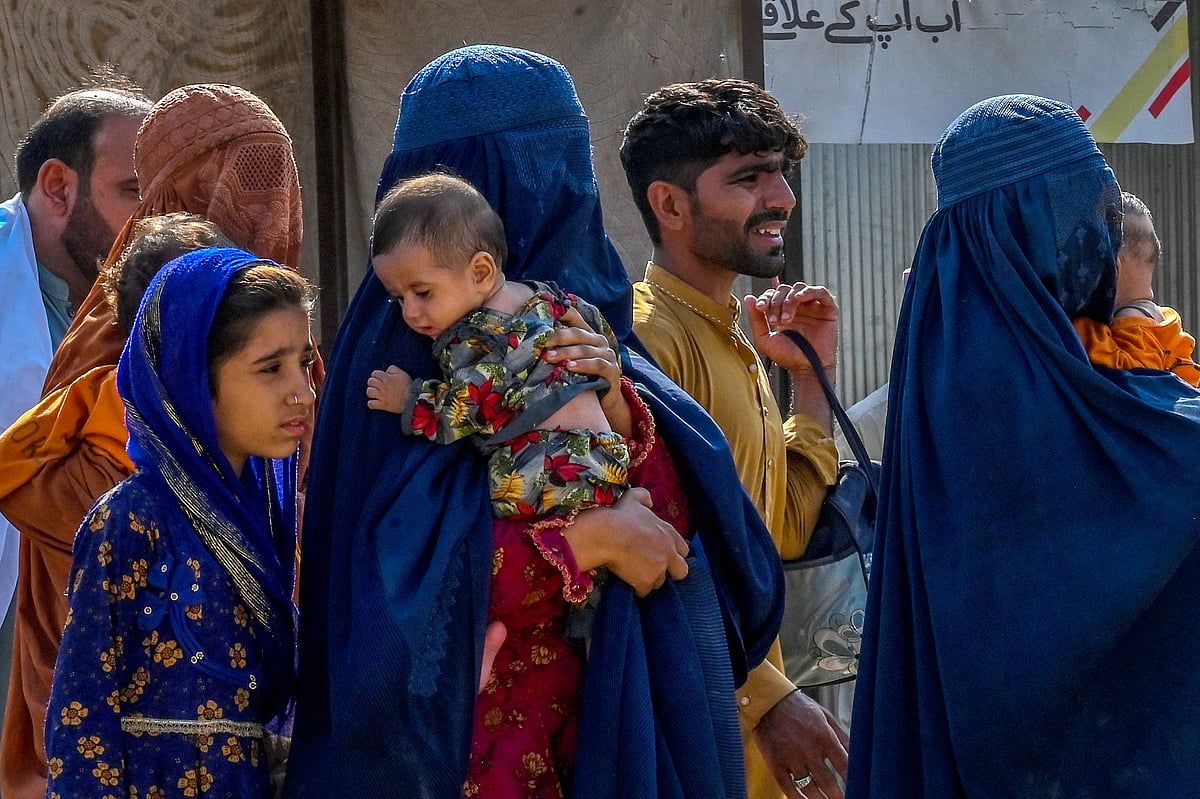 Pakistan'daki Afganlar için Batı Sığınağı Umutları Batıyor