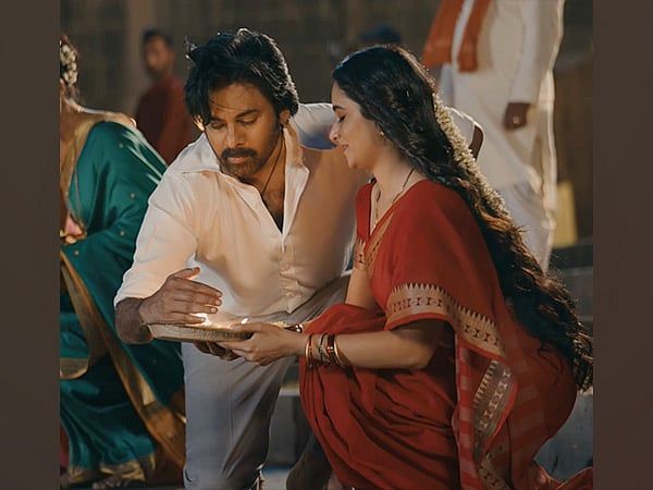 Pawan Kalyan, Priyanka Mohan'ın Kimyası 'Og' Yeni Parçası 'Suvvi Suvvi'de Kalpleri Kazandı