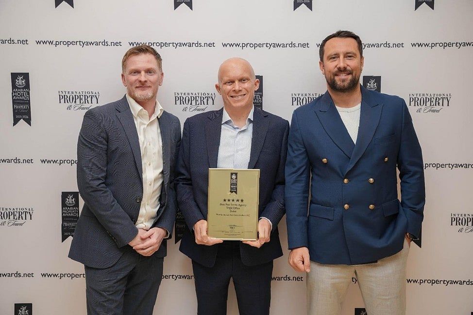 Phoenix Homes, Arabian Property Awards 2025'te 'En iyi Tek Ofis Aracılık' ödülünü Kazandı