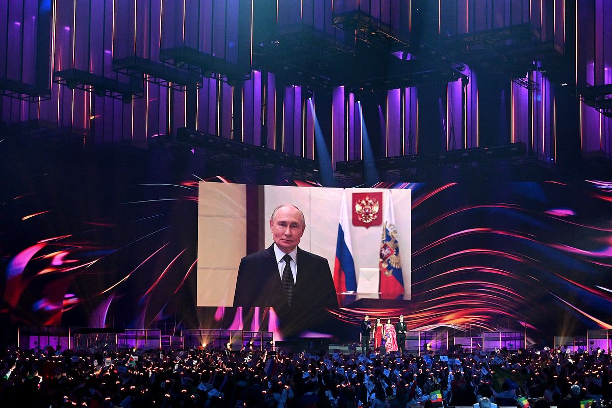 Putin, Trump'a Nükleer Silah Anlaşmasının Bir Yıl Uzatılmasını Teklif Etti