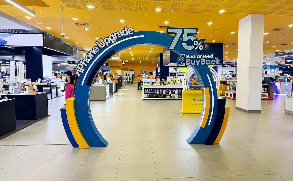Sharaf Dg, BAE'de Garantili Geri Alım ile Yapılandırılmış Bir İphone Yükseltme Seçeneği Sunuyor