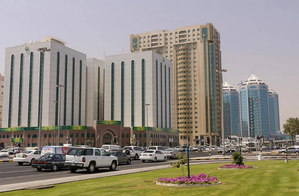 Sharjah Polisinin 'Sahte Kira' Siber Dolandırıcılık Ağını Ele Geçirmesinin Ardından 13 Kişi Tutuklandı