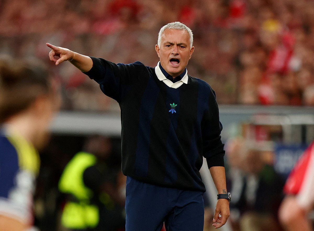 Şok Yenilgisinden Sonra Benfica Lage'i Kovdu, Sırada Mourinho mu Var?