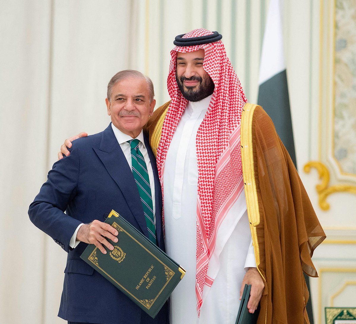 Suudi Arabistan ve Pakistan, Güvenlik Bağlarını Güçlendirmek için Karşılıklı Savunma Anlaşması İmzaladı