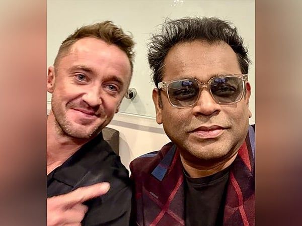 Tıff: 'Harry Potter' Yıldızı Tom Felton'ın Ar Rahman ile Hayran Çocuğu Anı Var