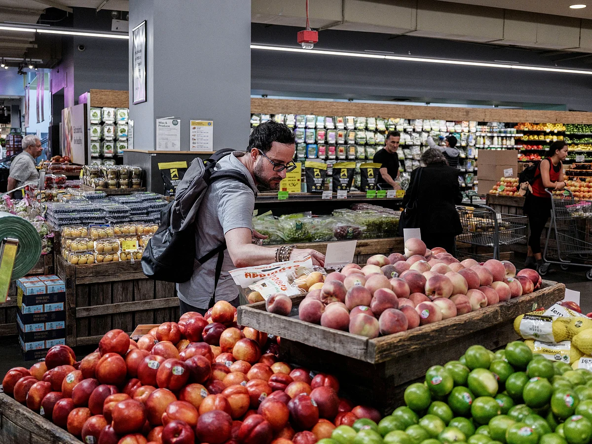 Yeni Alışveriş Trendi: BAE Müşterileri Daha Küçük Yiyecek Paketleri Satın Alıyor, Ancak Daha Sık