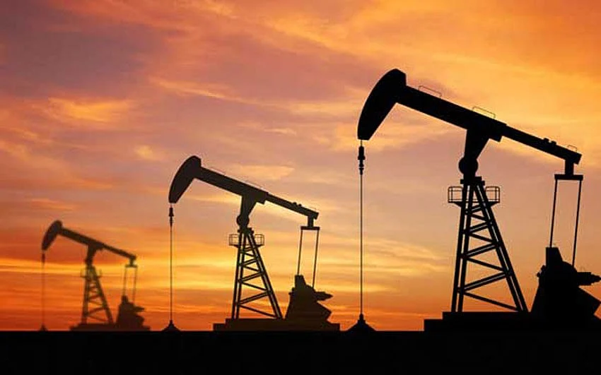 ABD ve Asya'daki Ekonomik Endişelerde Petrol 17 Haftanın En Düşük Seviyesine Geriledi