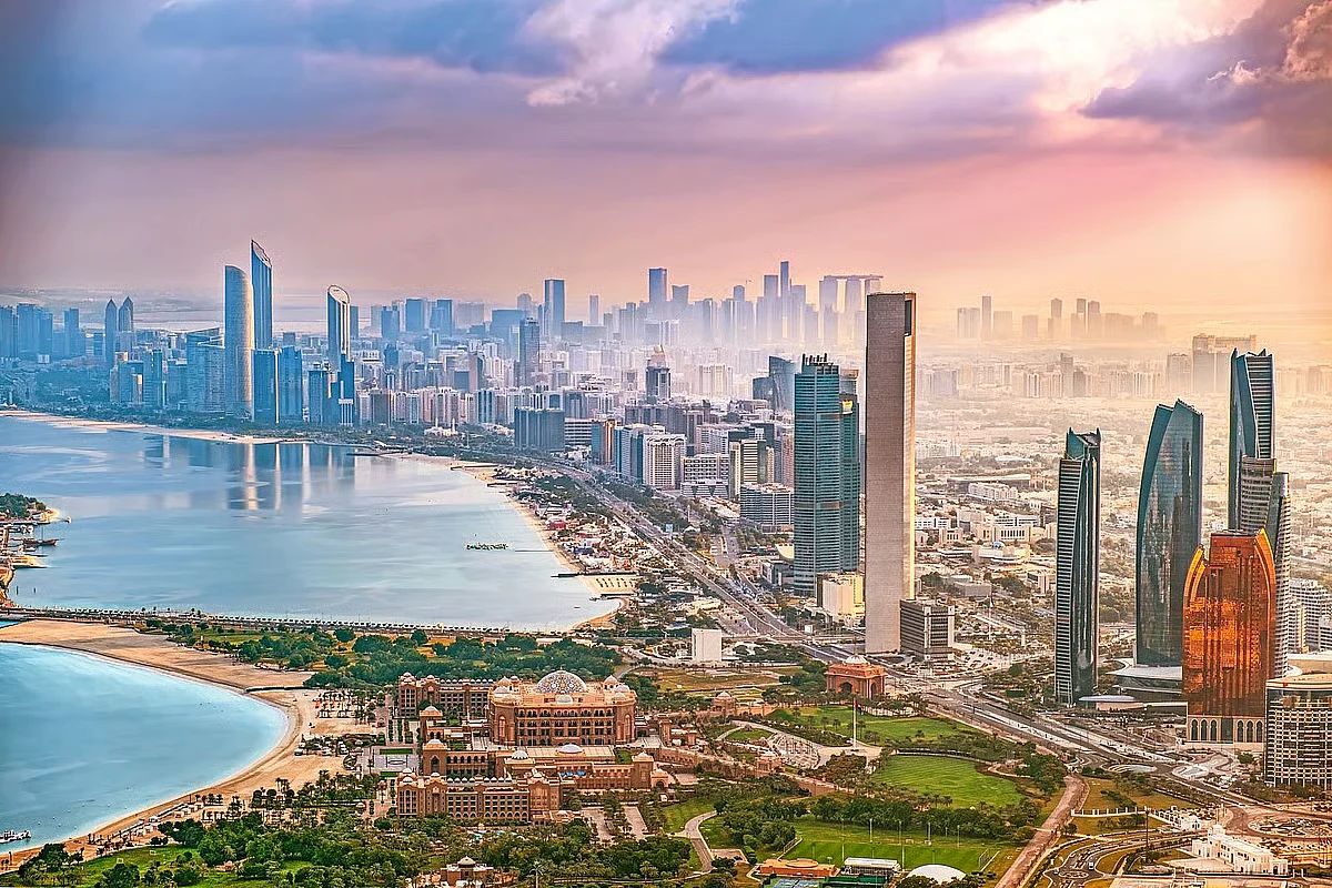 Abu Dabi: Arabasız Bağlantı ile Yürünebilir Şehir İnşa Etmek için 42 Milyar Dh'lik Proje