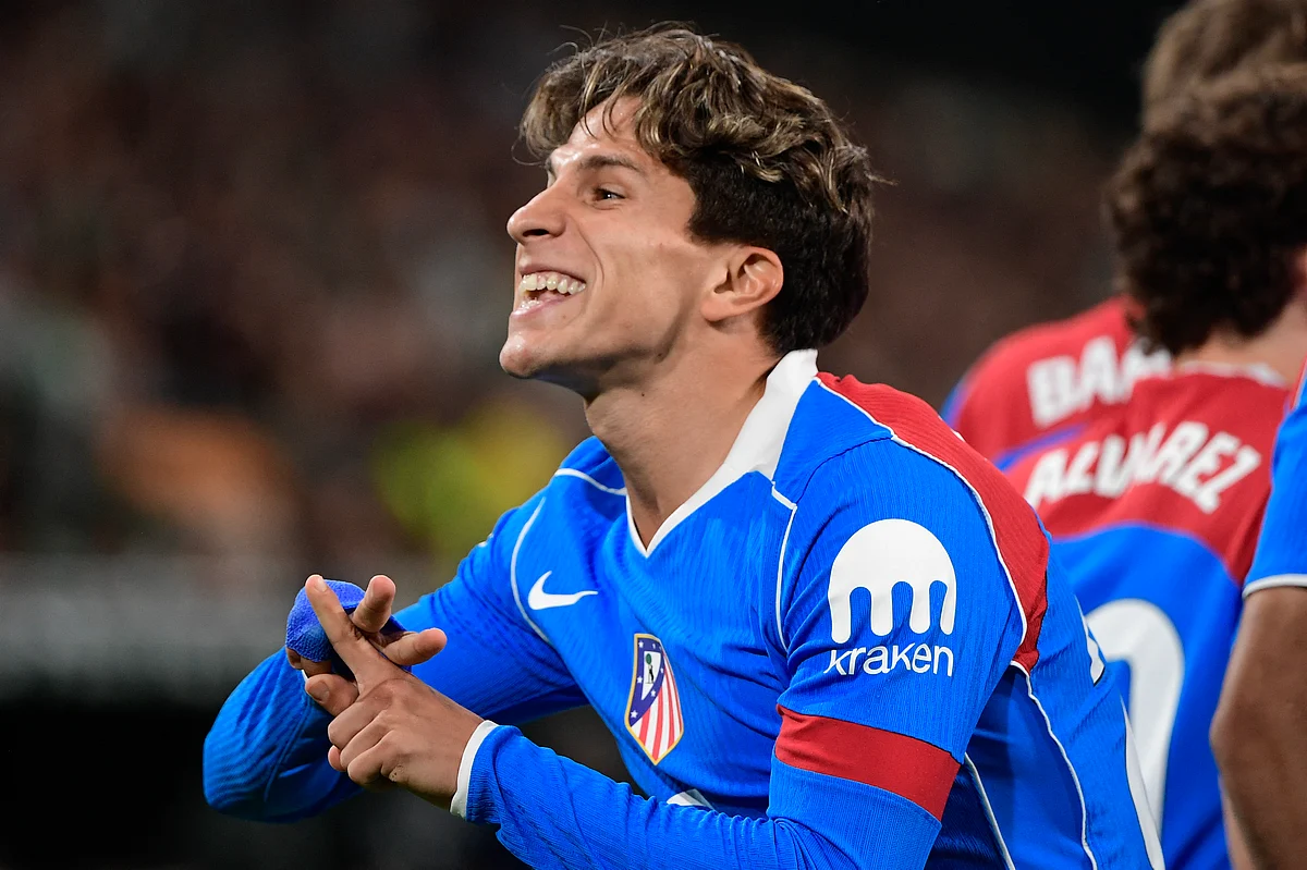 Atletico, Yenilmez Koşuyu Uzatmak için Betis'i Yenerken Simeone ve BAEna Grev Yapıyor