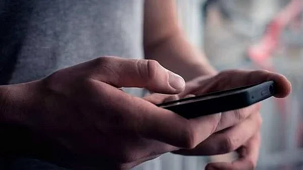 BAE: 10 Telefon Kullanıcısından 6'sı Sistem Güncellemelerini Görmezden Gelerek Kötü Amaçlı Saldırı Riskini Artırıyor