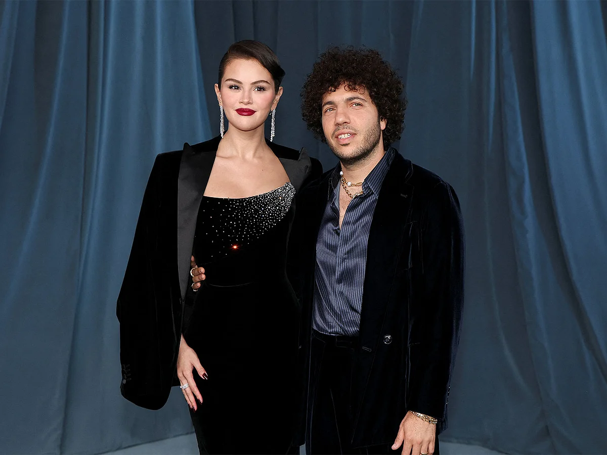Bakın: Selena Gomez, Benny Blanco Evli Çift Olarak Kırmızı Halıda İlk Kez Sahneye Çıkıyor