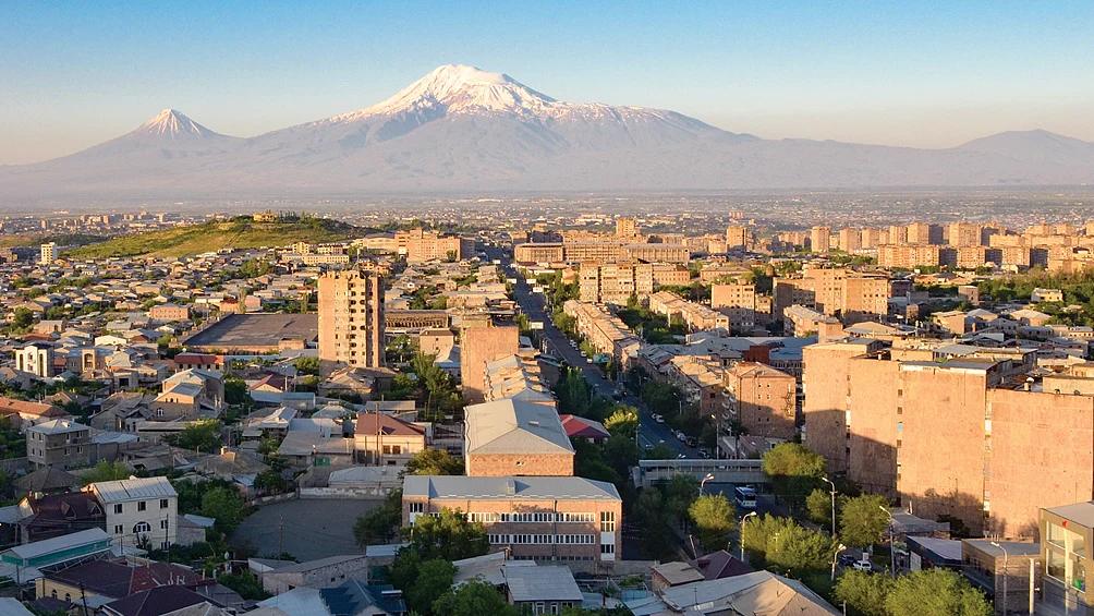 Bir Esneklik ve Fırsat Ülkesi olan Ermenistan Kendi Rotasını Çiziyor