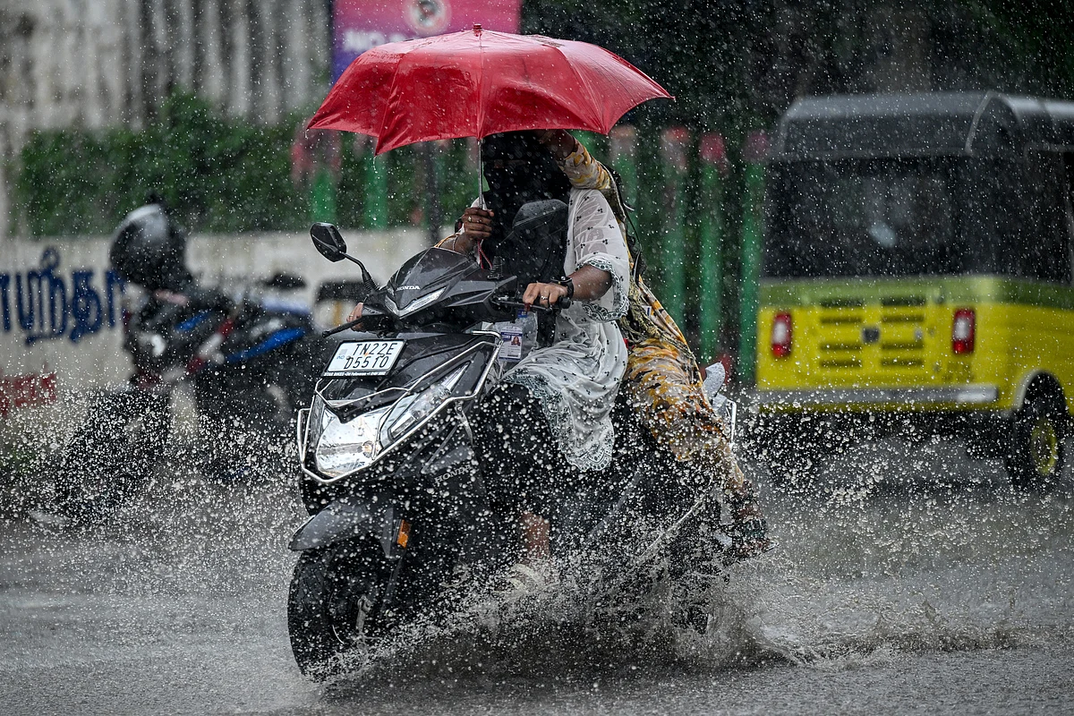 Cyclone Montha Güçlendikçe Hindistan Yaklaşık 50.000kişiyi Tahliye Ediyor