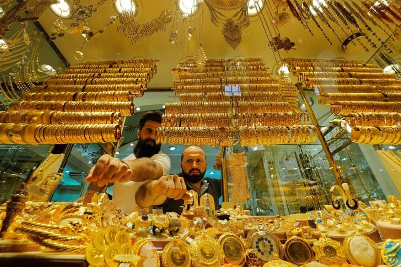 Diwali Altın Alımı Kayıplarla Sona Eriyor: BAE'de Alışveriş Yapanlar Fiyatlar Düştükçe Binlerce Dirhem Kaybediyor