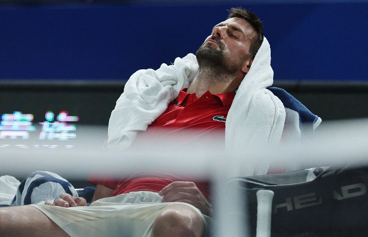 Djokovic, Şanghay'da Munar'ı Yenmek için Bacak Yaralanması ve Isı Yorgunluğundan Kurtuldu