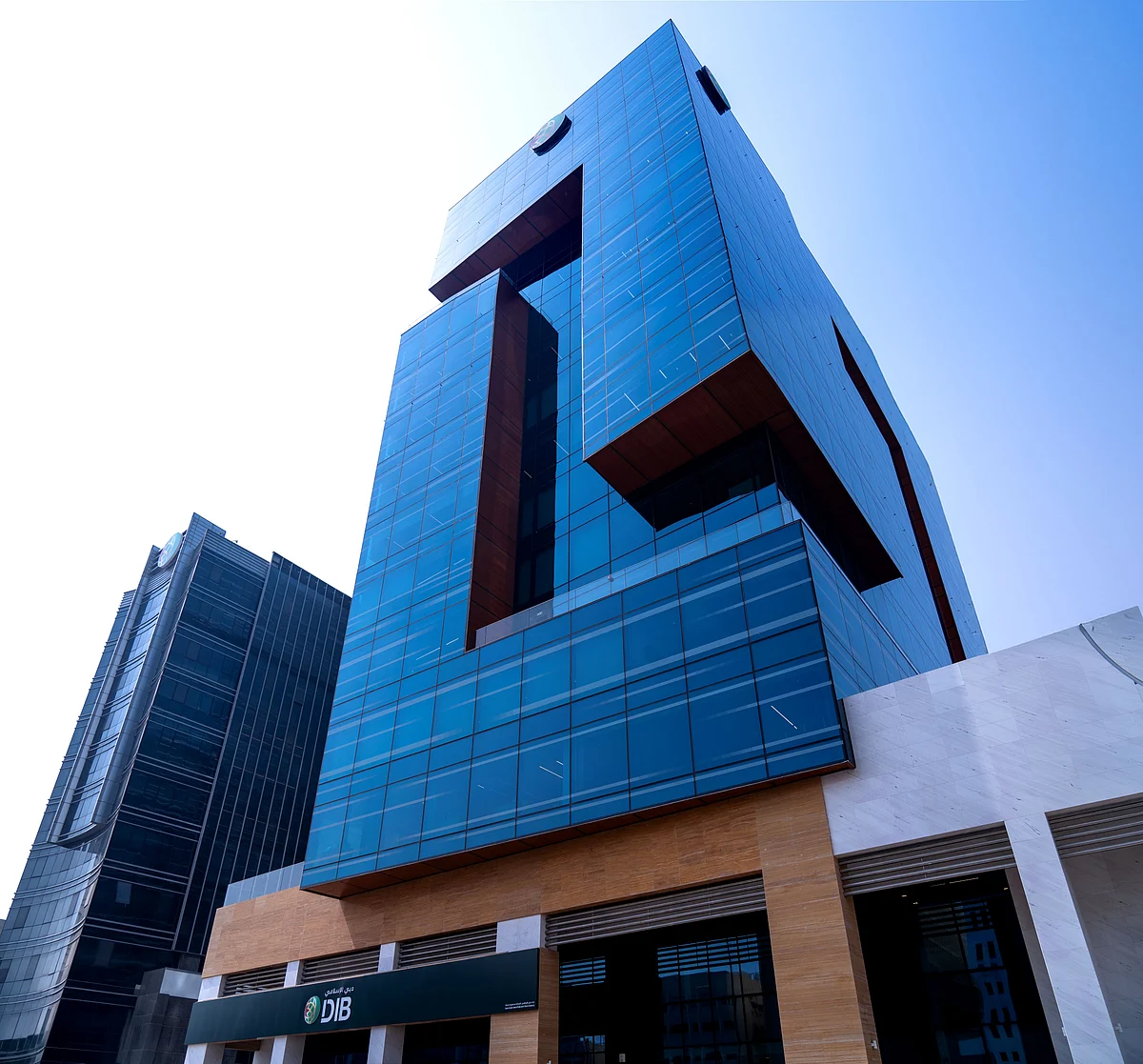 Dubai İslam Bankası, Dokuz Aylık Karın Rekor 6,6 Milyar Dh'ye Ulaşmasıyla Varlıklarda 400 Milyar Dh'ye Yaklaştı