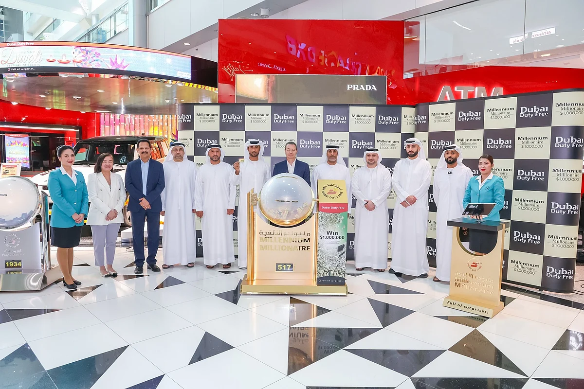 Dubai: Mobil Mağazada Çalışan Hintli Göçmen 1 Milyon Dolar Kazandı