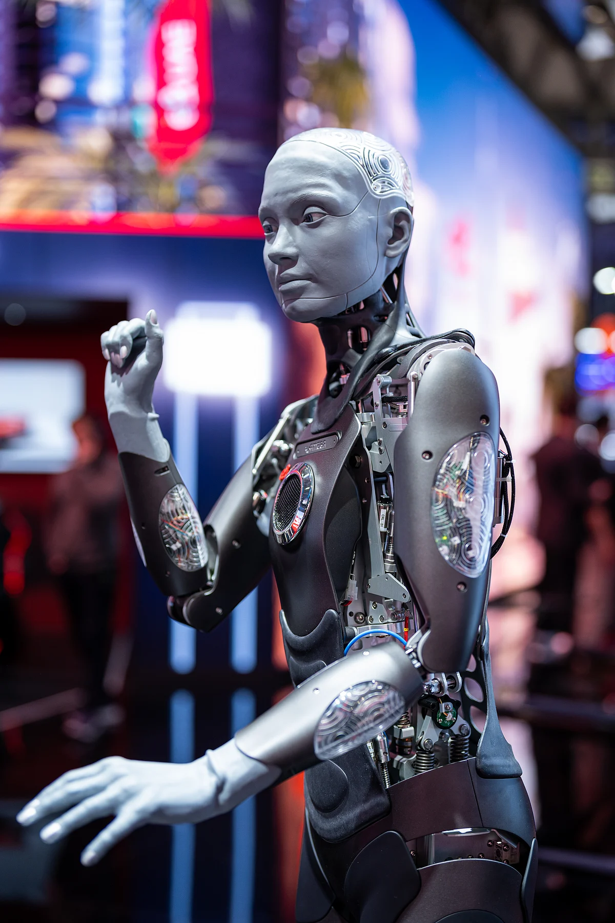 Düşünen Robotlar, Pilotsuz Hava Taksileri: E &amp; 'nin Fütüristik Gitex Pavyonunun İçinde