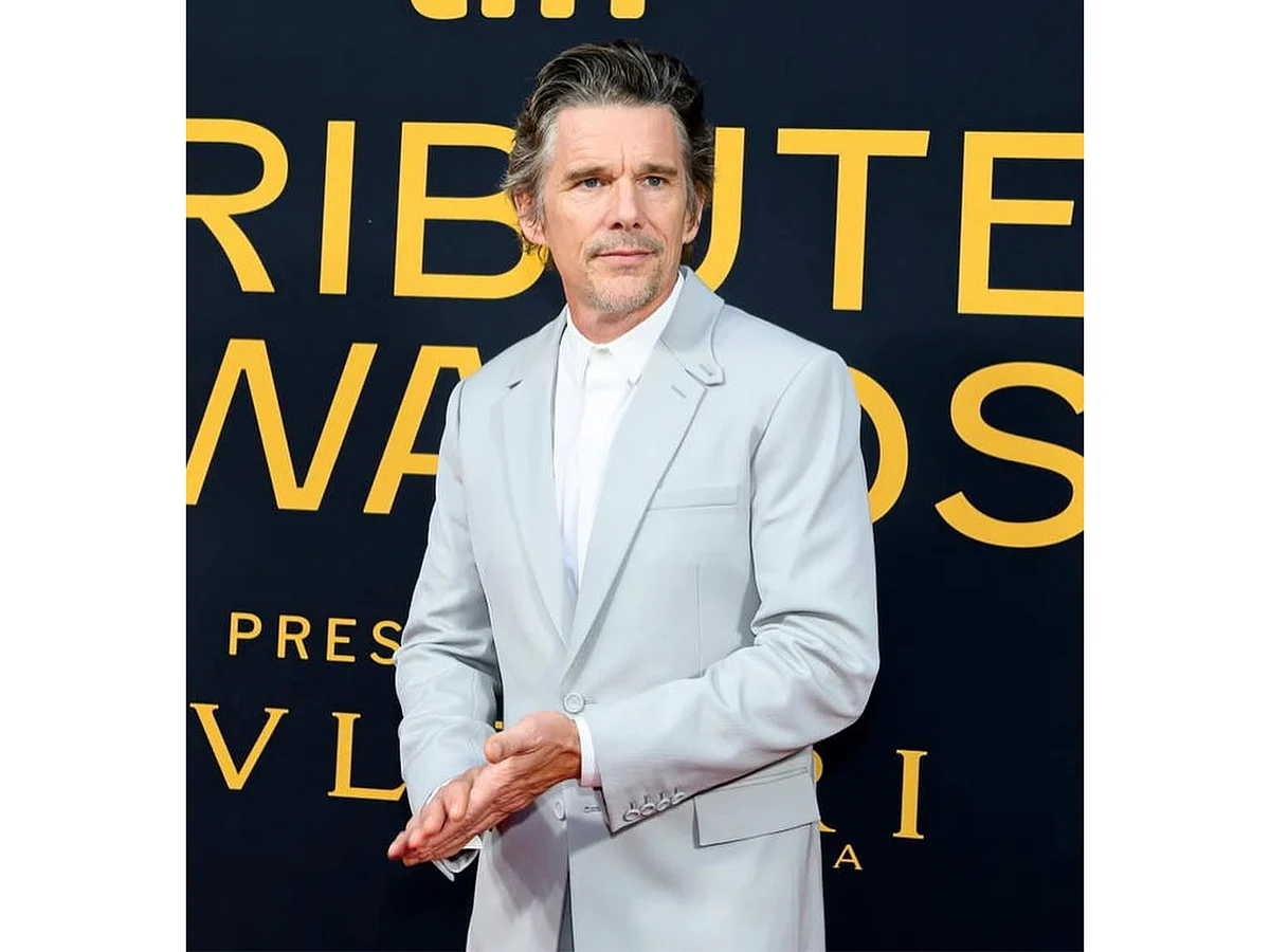 Ethan Hawke 'Mavi Ay' için Fiziksel Dönüşüm Üzerine