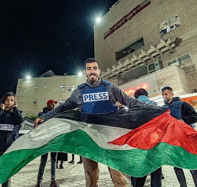 Gazzeli Gazeteci, İsrail Yanlısı Silahlı Adamlar Tarafından Öldürülen İnfluencer: Basında Çıkan Haberler