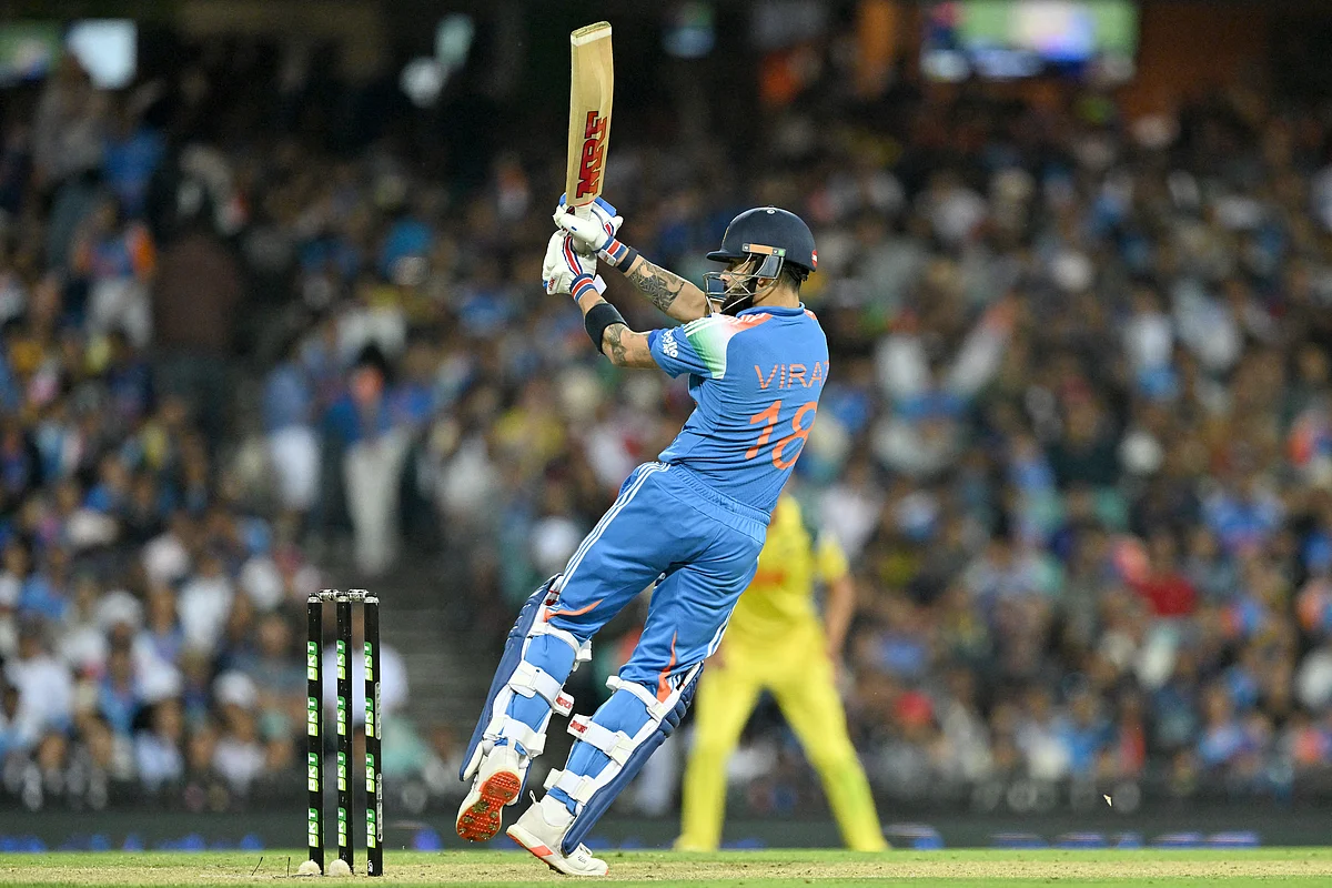 Hindistan, 3. Odı'de Avustralya'yı Ezdi; Rohit ve Kohli Saati Geri Çevirdi
