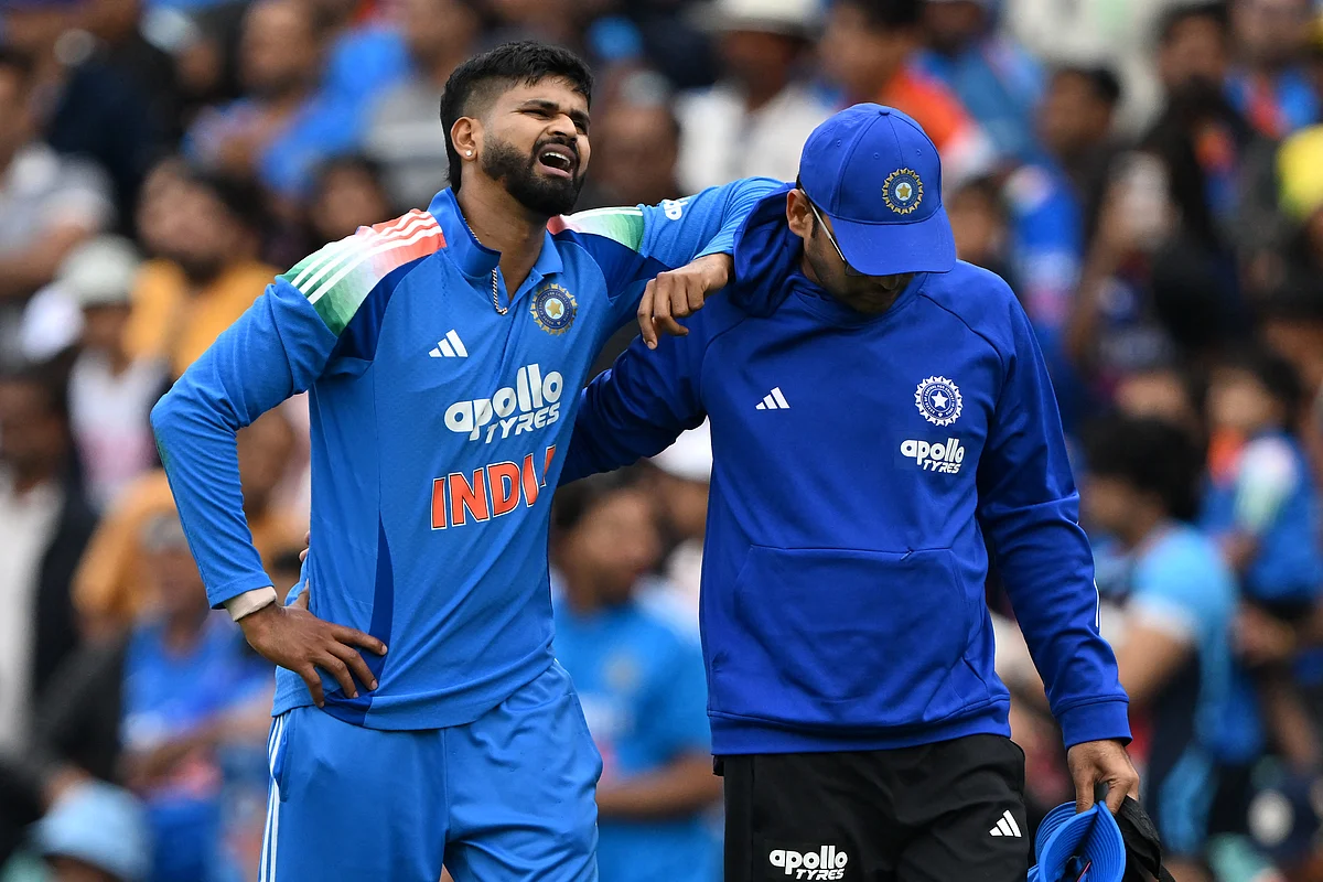 Hindistanlı Shreyas Iyer, Saha Yaralanmasından Sonra Sidney Hastanesine Kaldırıldı