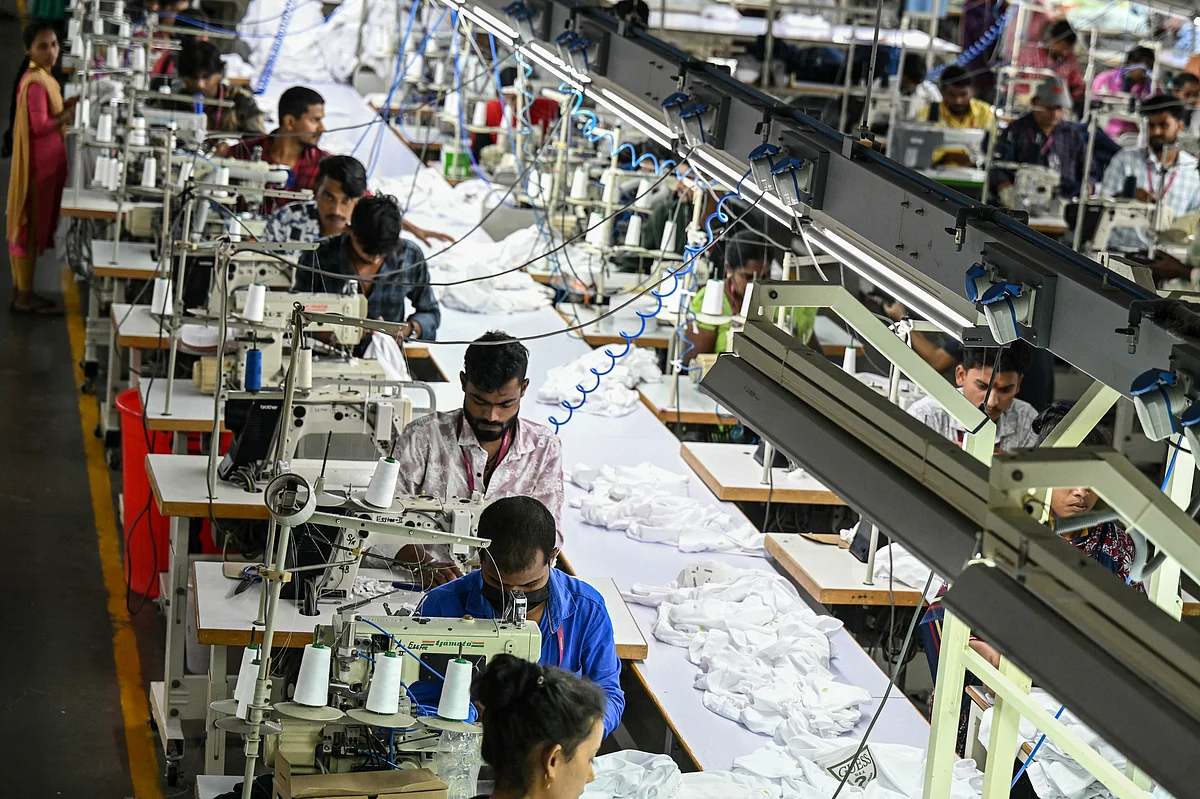 Hintli Hazır Giyim İhracatçıları ABD Tarifelerinin Ağırlığı Altında Makara Yapıyor