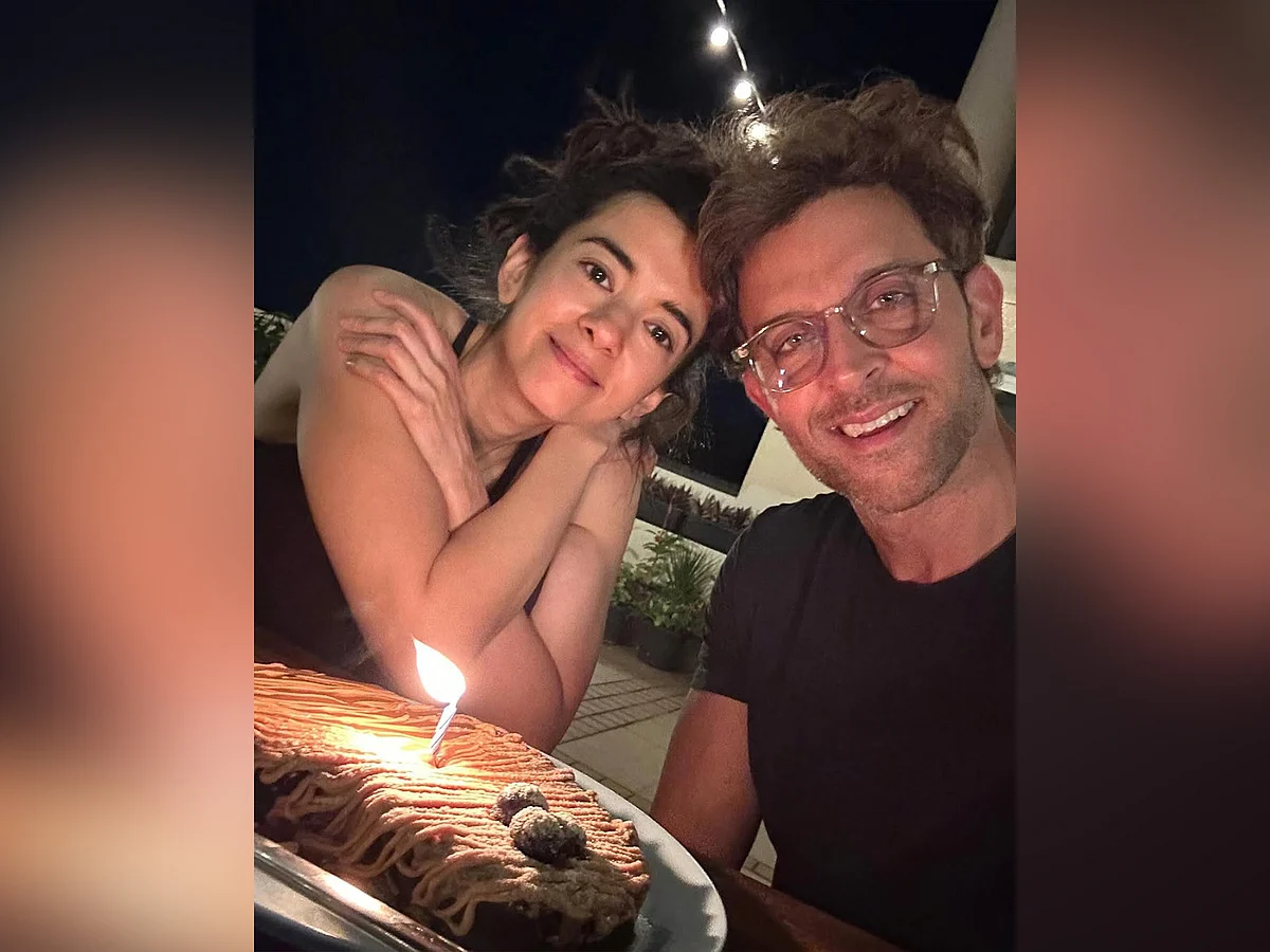 Hrithik Roshan, Saba Azad Birlikte Olmanın Dört Yılını Kutluyor