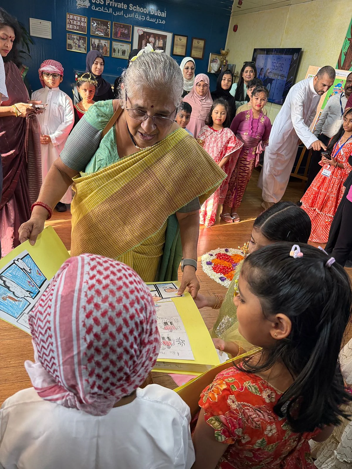 İlham Sabahı: Dr Sudha Murthy, Jss Özel Okulunu Ziyaret Etti