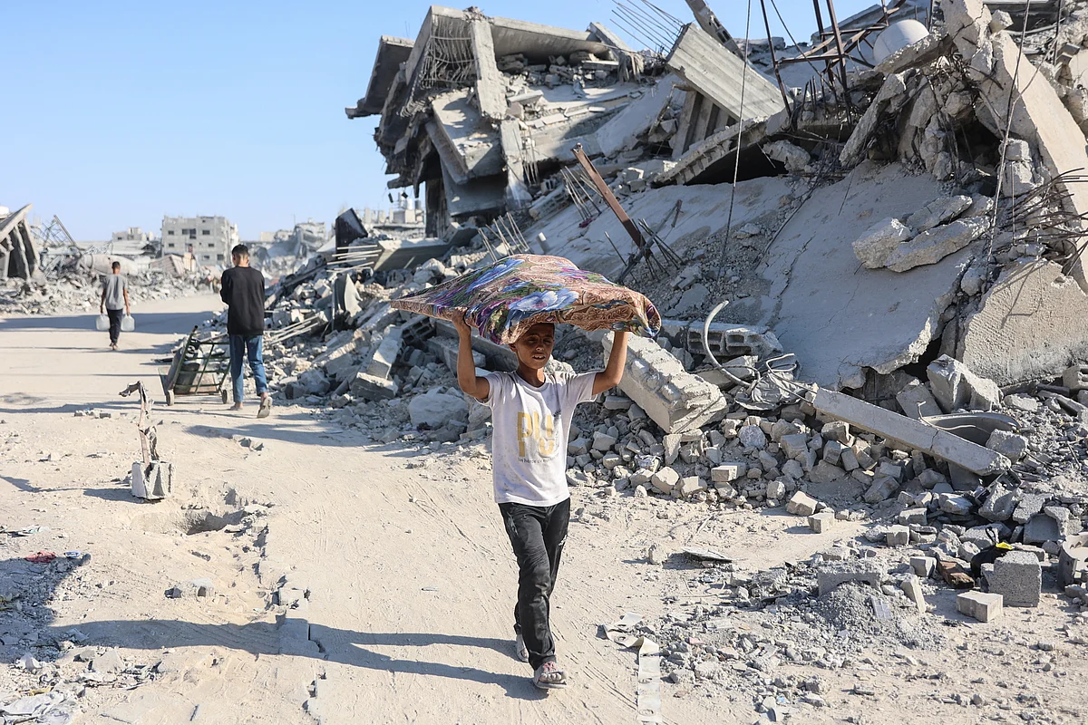 İsrail, Hamas'ın Gazze'deki Birliklere Saldırdığını Söyledi ve Grubun 'Ağır Bedel Ödeyeceği' Konusunda Uyardı