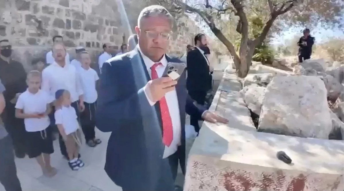 İsrailli Ben-Gvir Mescid-i Aksa'da Dua Ediyor; Suudi Arabistan 'Fırtınayı' Kınadı
