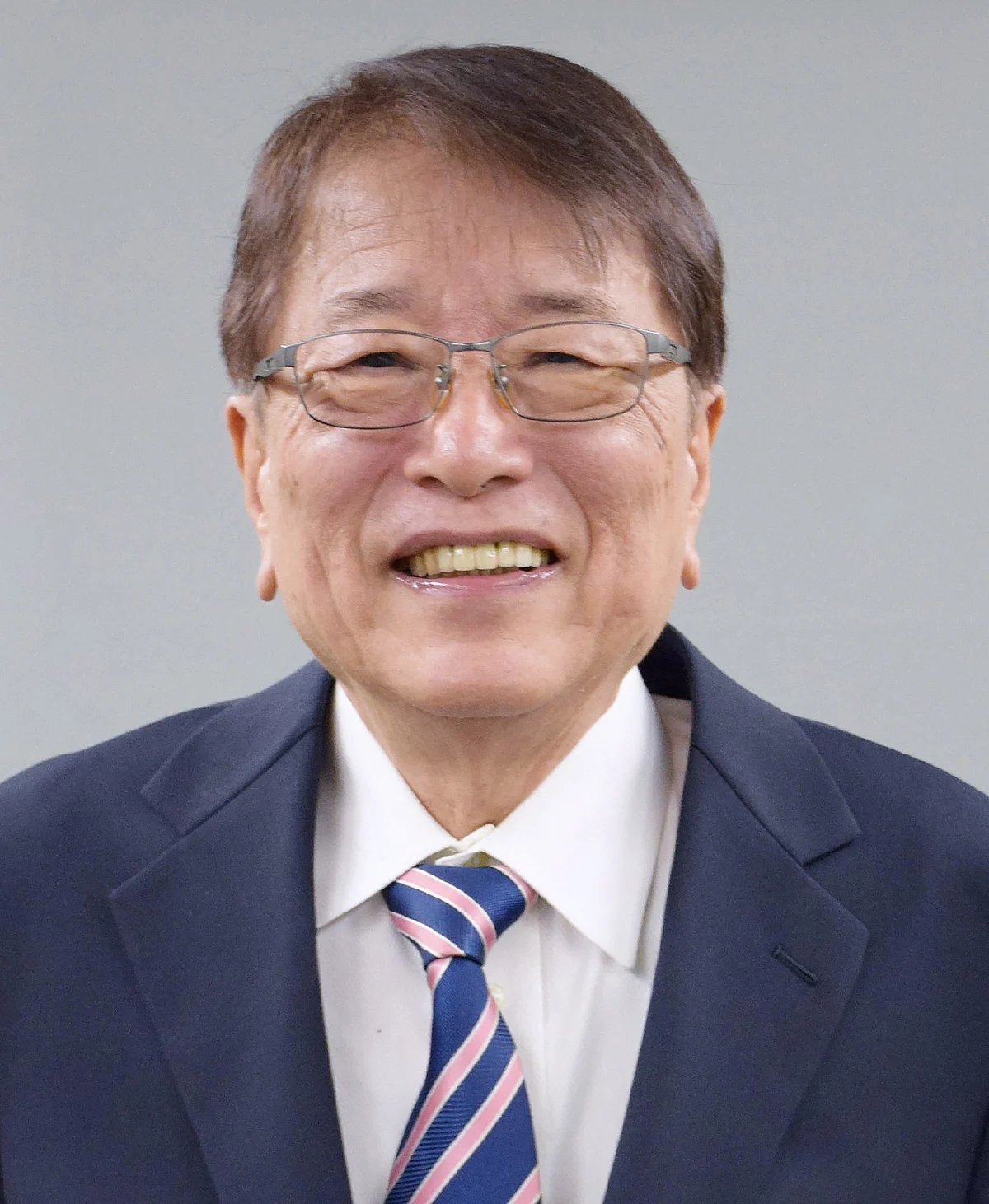 Japonya'nın Yeni Başbakanının 'Gizli Kocası' Sessiz Destek Sözü Verdi