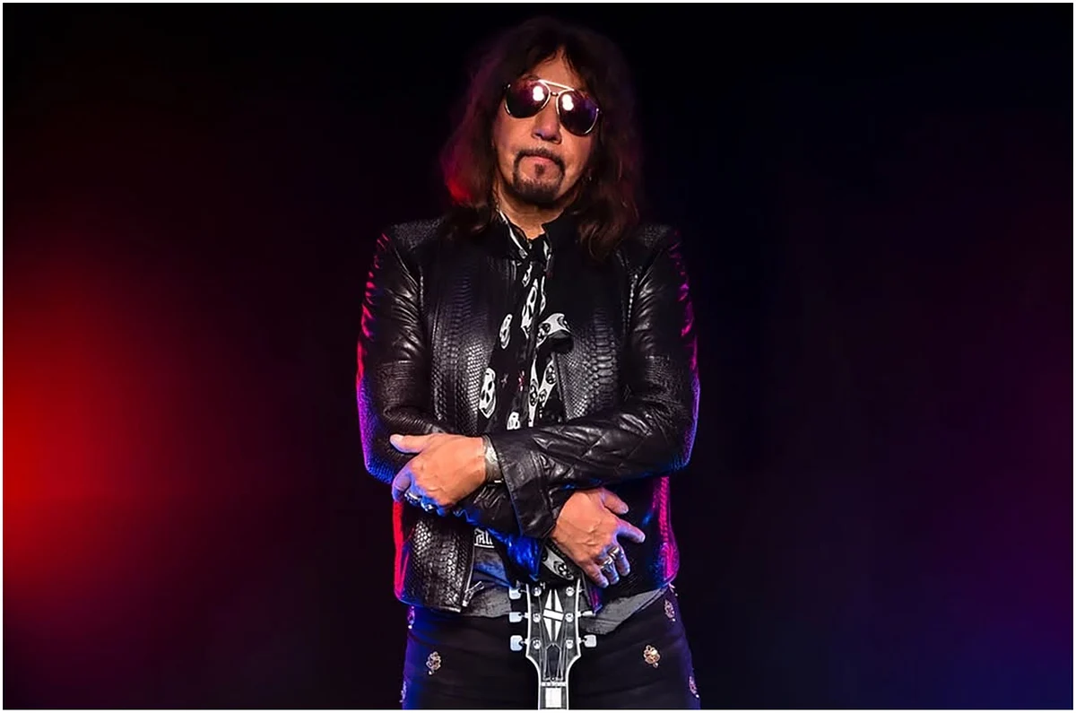 Kiss'in Orijinal Baş Gitaristi ve Kurucu Üyesi Ace Frehley 74 yaşında Öldü