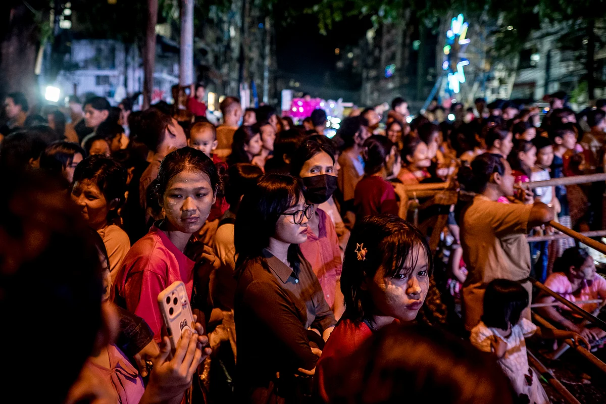 Myanmar Cuntasının Festival Protestosuna Düzenlediği Grevde 40 Kişi Öldü