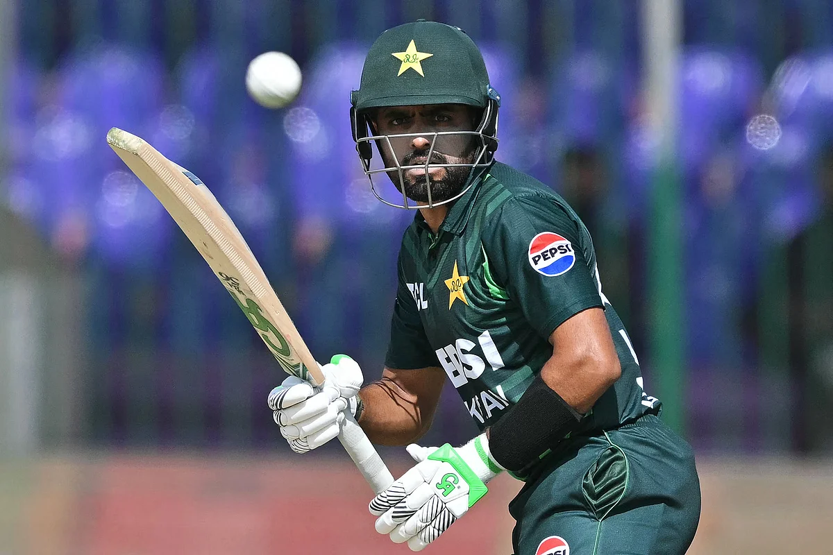 Pakistan, Getirildikten Yaklaşık Bir Yıl Sonra Babar Azam'ı T20I'LER için Geri Çağırdı