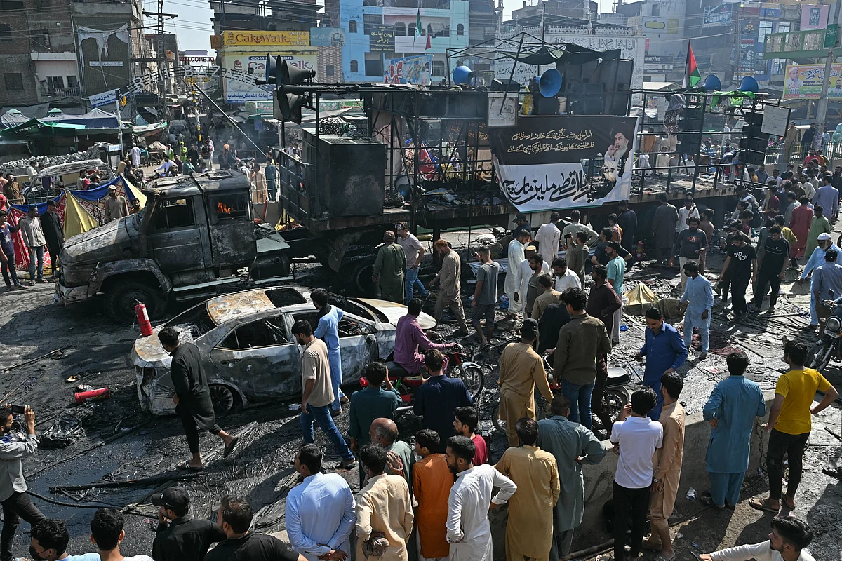 Pakistan, Terörle Mücadele Yasaları Uyarınca Ölümcül Protestonun Ardından Radikal Partiyi Yasakladı
