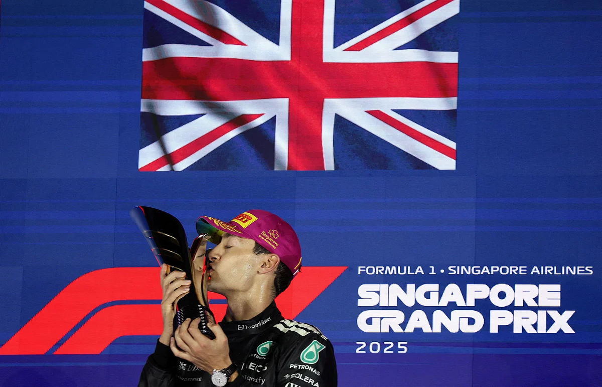 Russell, Mclaren Seal Constructors Unvanı Olarak Singapur Gp'sini Kazandı
