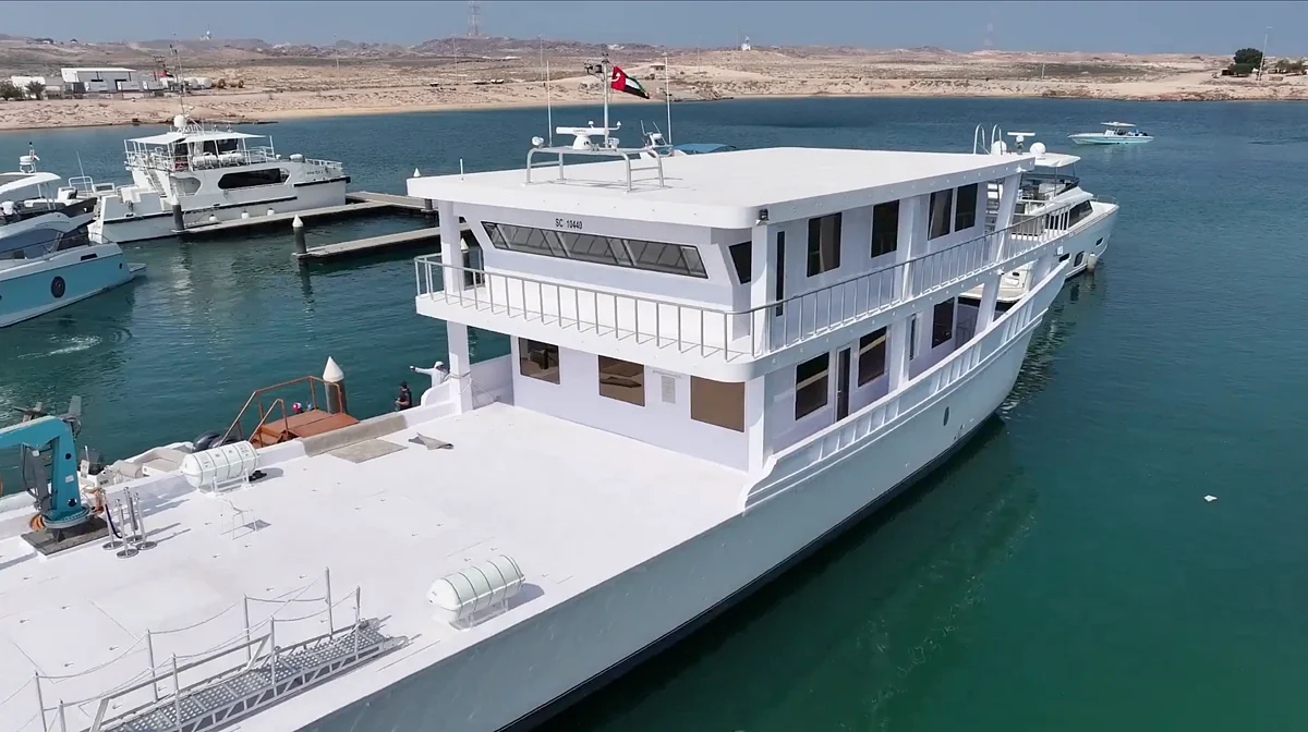 Sharjah, Sir Bu Nair Adası'na 80 Yolcu Kapasiteli 'Dondurucu Odalar' ile Yeni Bir Gemi Başlattı